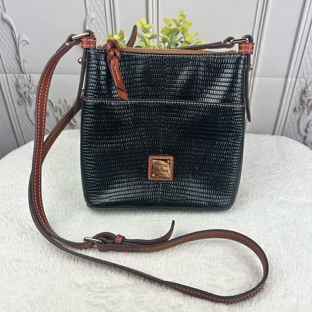 Vintage Dooney & Bourke Lizard Embossed Letter Carrier Crossbody NEW never used